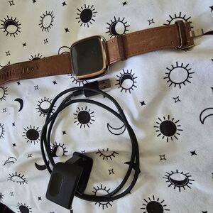 Fitbit (Versa 2)